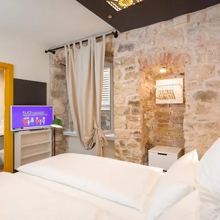 Pensionat Luxury Bajamonti 4*