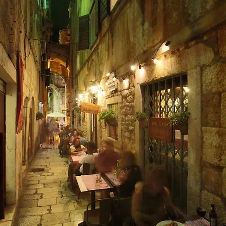 Luxury Bajamonti Pensionat